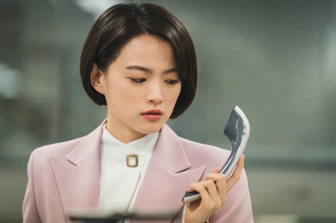 接到陌生女人求救电话的主播郑世拉